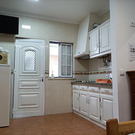 Estudio Mario Fanha Nazare Luaran gambar